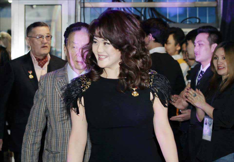 Дуучин Т.Ариунаа нэгэн “аугаа” хайрын тухай өгүүллээ